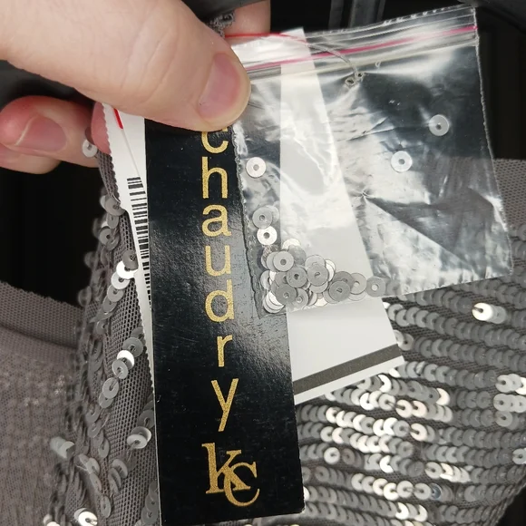 2 for $15 - NWT Chaudry Gray/Silver Tank Top Size Medium - Picture 3 of 3